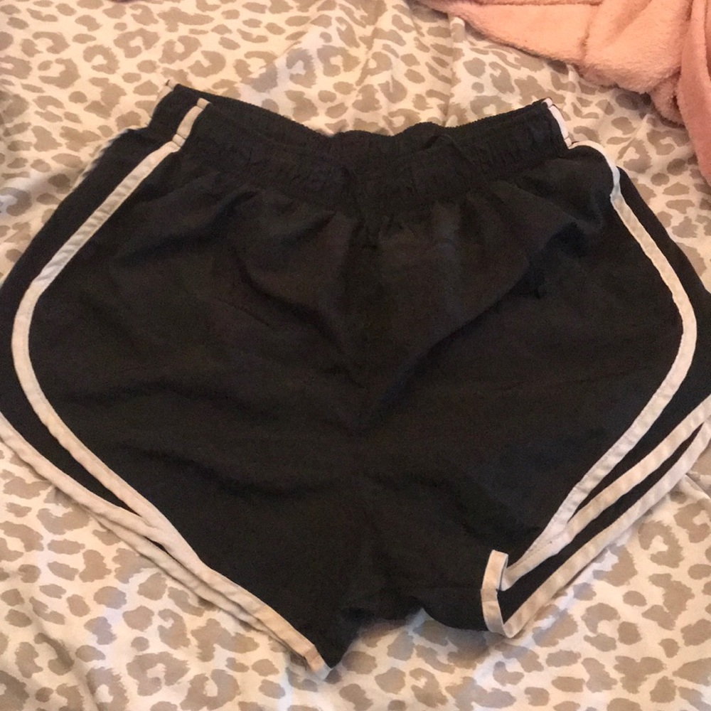 black nike running shorts for women